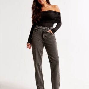 Abercrombie & Fitch 90s Ultra High Rise Straight Jean - Curve Love.
